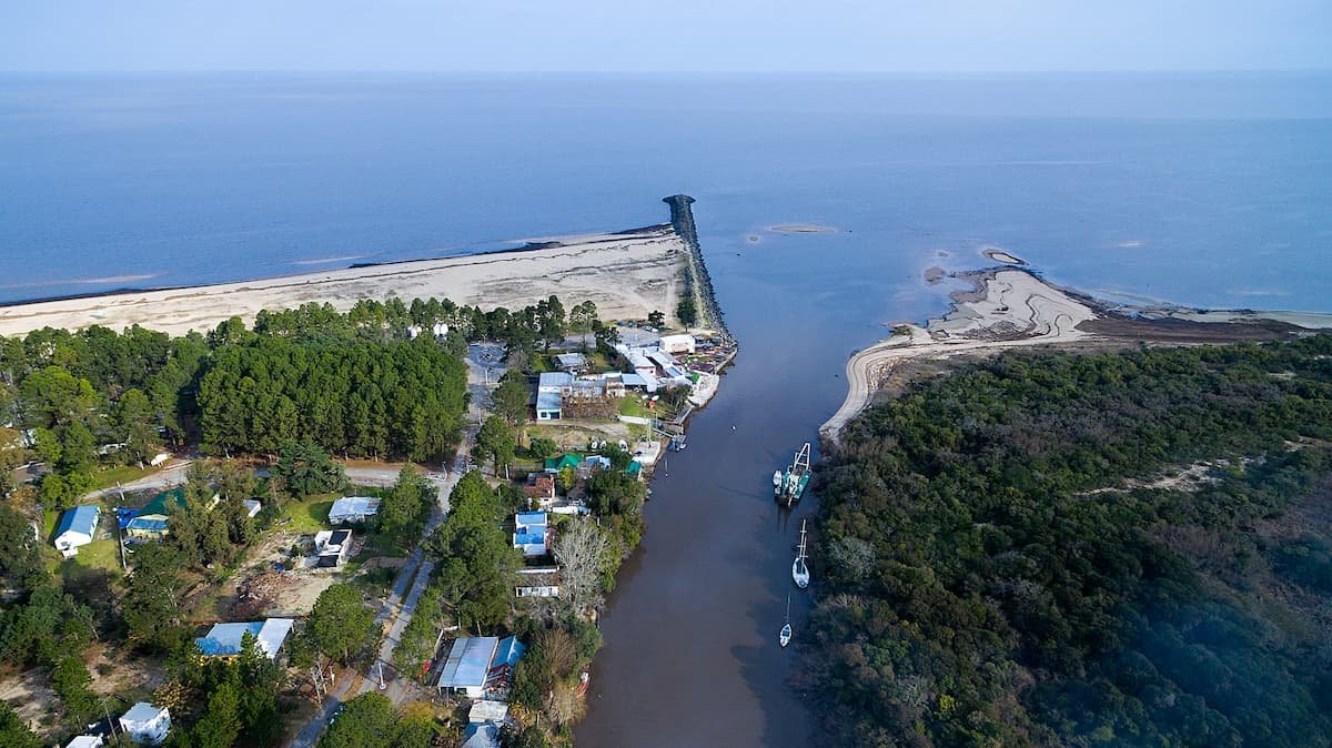 Turismo rural cerca del arroyo Cufré, en las costas de San José, con balnearios y paisajes naturales.