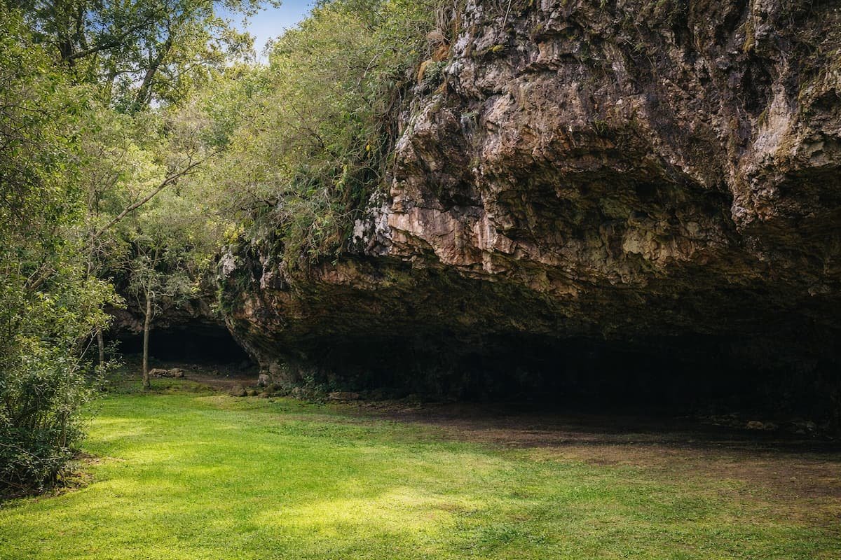 El secreto de las sierras: ¿Qué hay de cierto sobre el tesoro de las Cuevas de Salamanca?